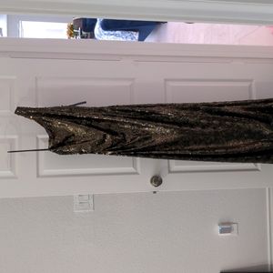 David Meister size 12 Gold and Black sequin evening gown